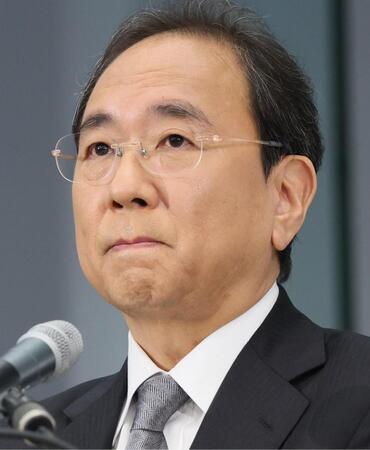 　オンラインカジノ問題について質問を受けるＦＭＨ・清水賢治社長（撮影・石井剣太郎）