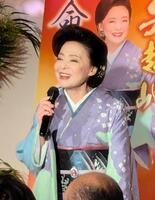 　新曲の発表会を行った松前ひろ子