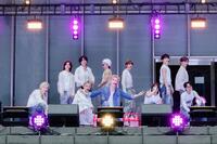 　「ＩＮＩ　３ＲＤ　ＡＬＢＵＭ“ＴＨＥ　ＯＲＩＧＩＮ”発売記念シークレットライブ」を行ったＩＮＩ©ＬＡＰＯＮＥ　ＥＮＴＥＲＴＡＩＮＭＥＮＴ