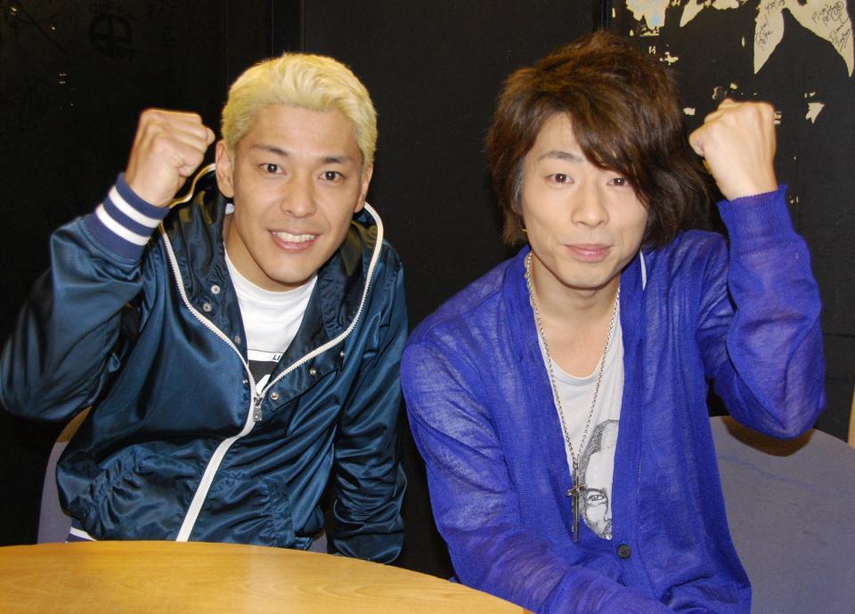 　ロンドンブーツ１号２号の田村亮（左）と田村淳＝２００９年