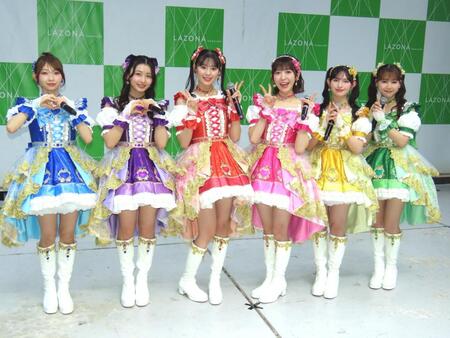 　イベントを行った超ときめき♡宣伝部の（左から）辻野かなみ、杏ジュリア、坂井仁香、小泉遥香、菅田愛貴、吉川ひより
