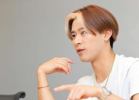 　インタビューに答えるＢＡＬＬＩＳＴＩＫ　ＢＯＹＺ・深堀未来（撮影・伊藤笙子）