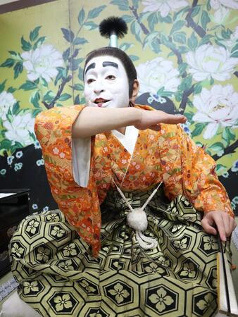 　展示された志村けんさんのバカ殿様像（撮影・佐々木彰尚）