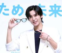 　発表会に登場した目黒蓮（撮影・佐々木彰尚）