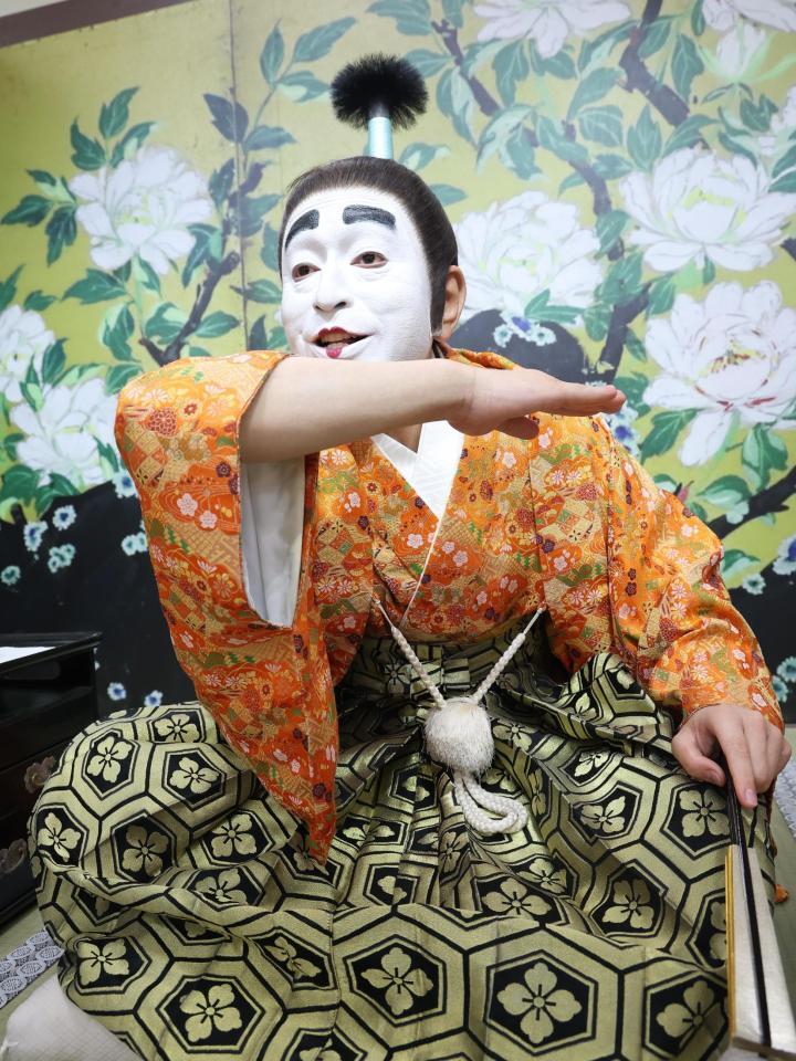 　展示された志村けんさんのバカ殿様像（撮影・佐々木彰尚）