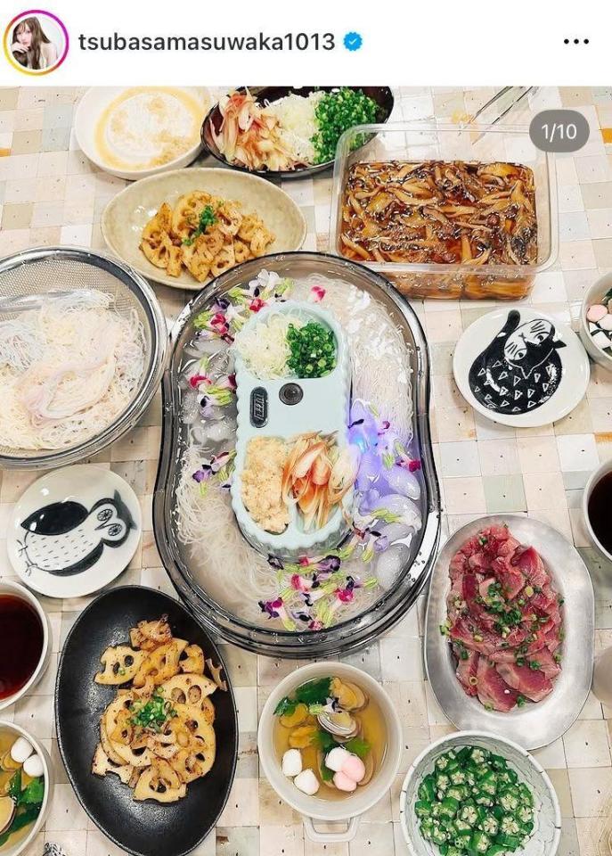 　ホムパの様子。益若つばさのインスタグラム＠ｔｓｕｂａｓａｍａｓｕｗａｋａ１０１３（２３年８月１５日付）より