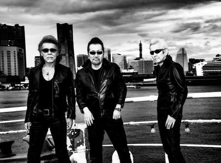 　４５周年ツアーへ意気込む横浜銀蝿の（左から）ＴＡＫＵ、翔、Ｊｏｈｎｎｙ