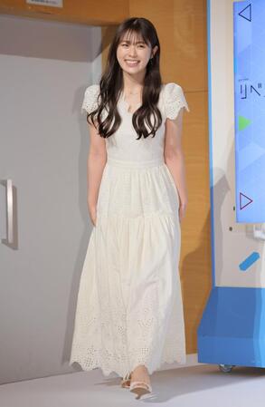 　笑顔で登壇した渋谷凪咲（撮影・吉澤敬太）