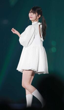 　ポーズを決める千葉恵里＝２２年