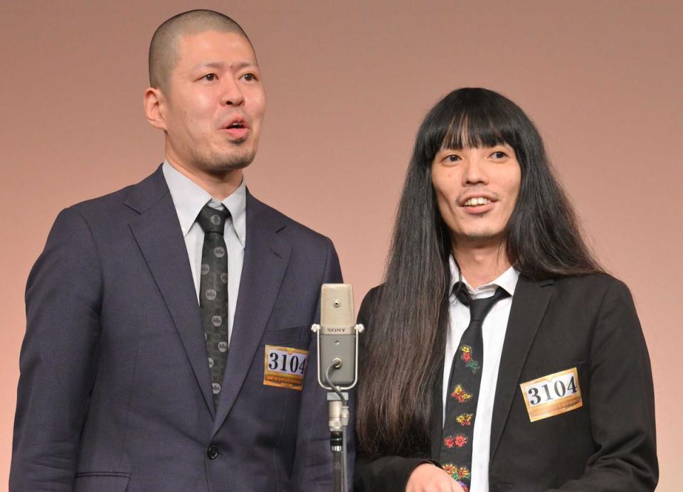 　金属バット・小林圭輔（左）と友保隼平