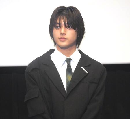 　イベントに出席した荒木飛羽