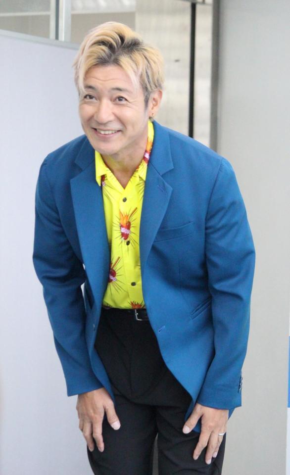 　会見に出席したつるの剛士