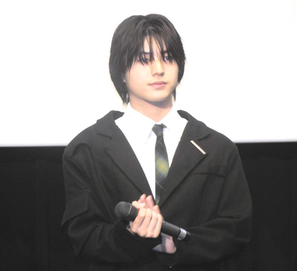 　イベントに出席した荒木飛羽