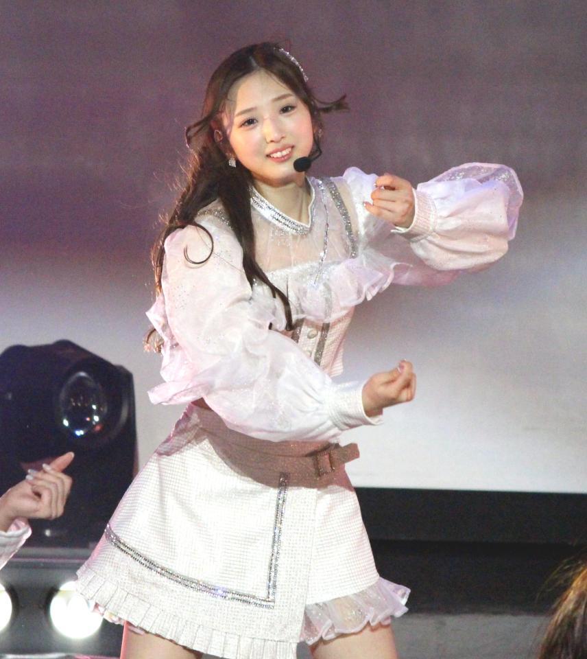 　踊るＡＫＢ４８の１８期生・迫由芽実