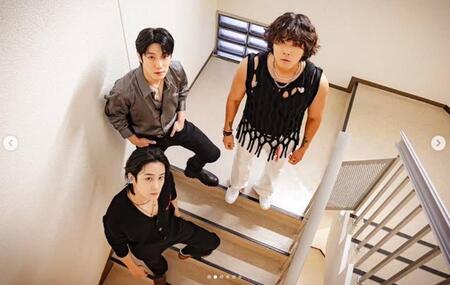 　ＦＴＩＳＬＡＮＤミンファンのインスタグラム＠ｍｉｎｈｗａｎ１２より（下から）ジェジン、ミンファン、ホンギ