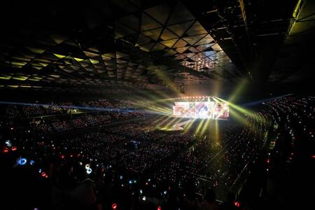 　ＢＯＹＮＥＸＴＤＯＯＲ　（Ｐ）＆（Ｃ）　ＫＯＺ　Ｅｎｔｅｒｔａｉｎｍｅｎｔ．