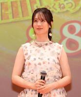 　舞台あいさつに登場した瀬戸麻沙美（撮影・佐々木彰尚）