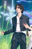 　ＢＯＹＮＥＸＴＤＯＯＲ・ＬＥＥＨＡＮ　（Ｐ）＆（Ｃ）　ＫＯＺ　Ｅｎｔｅｒｔａｉｎｍｅｎｔ．