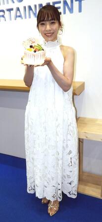 　かれんなワンピース姿を披露した杜このみ
