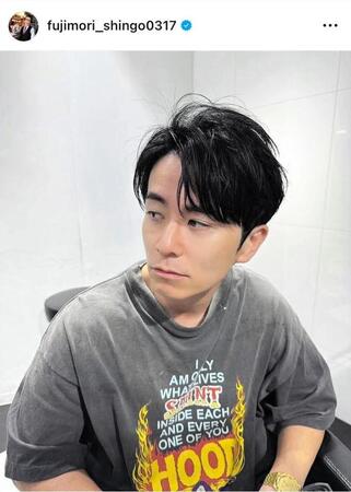 カリスマ美容師にカットしてもらった現在の「大恩人」。藤森慎吾のインスタグラム＠ｆｕｊｉｍｏｒｉ＿ｓｈｉｎｇｏ０３１７より