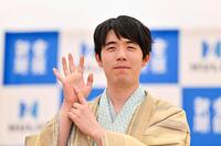 　将棋の棋聖戦で６連覇を飾った藤井聡太棋聖