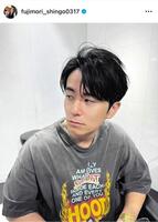 カリスマ美容師にカットしてもらった現在の「大恩人」。藤森慎吾のインスタグラム＠ｆｕｊｉｍｏｒｉ＿ｓｈｉｎｇｏ０３１７より