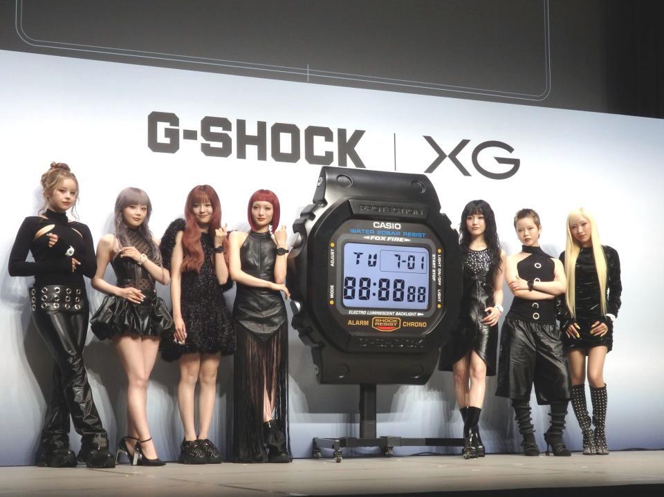 　（左から）ＨＡＲＶＥＹ、ＨＩＮＡＴＡ、ＪＵＲＩＡ、ＪＵＲＩＮ、ＣＨＩＳＡ、ＣＯＣＯＮＡ、ＭＡＹＡ