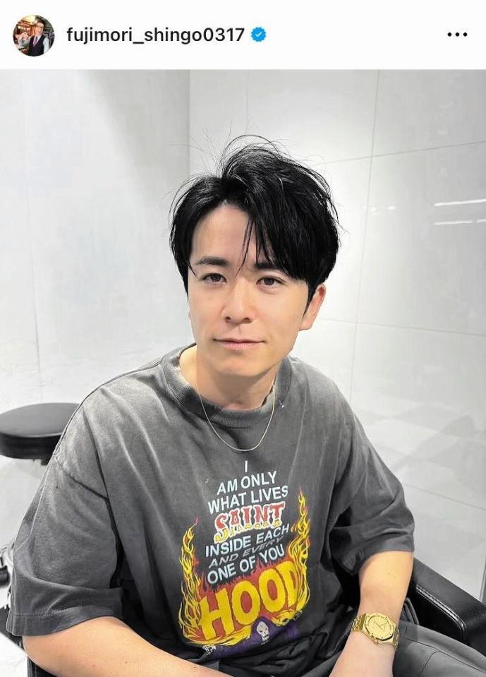 カリスマ美容師にカットしてもらった現在の「大恩人」。藤森慎吾のインスタグラム＠ｆｕｊｉｍｏｒｉ＿ｓｈｉｎｇｏ０３１７より