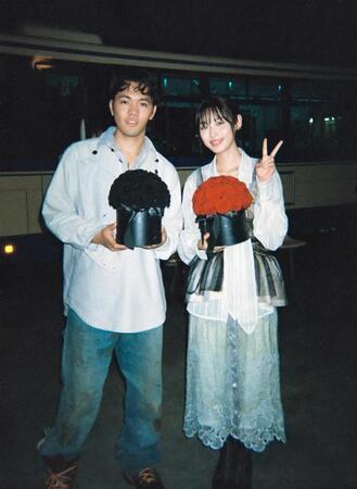 　ＳＨＯ－ＳＥＮＳＥＩ！！（左）と白石聖