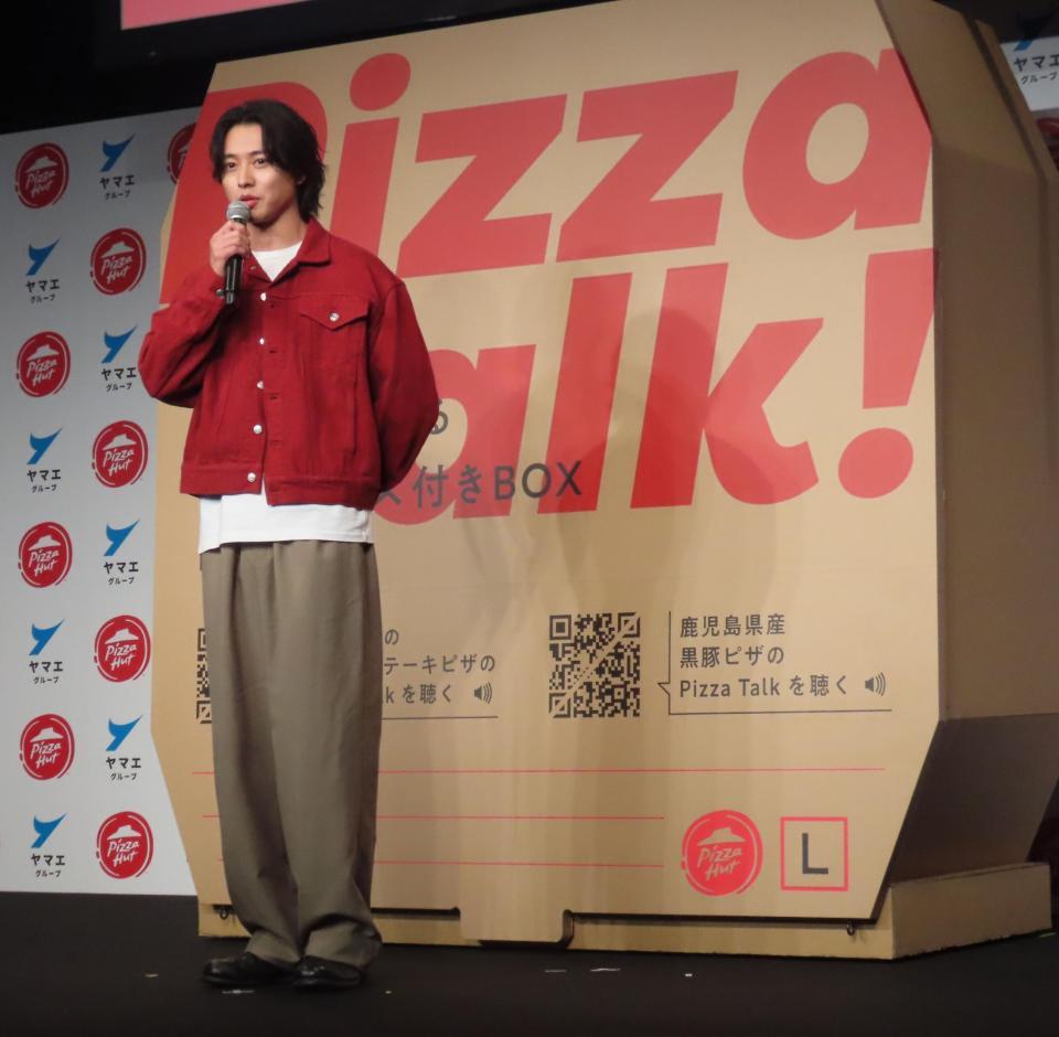 　新商品発表会に出席した山﨑賢人