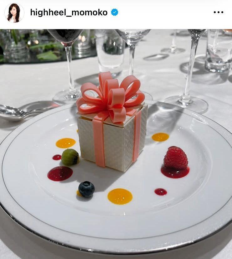 モモコのインスタグラム＠ｈｉｇｈｈｅｅｌ＿ｍｏｍｏｋｏより