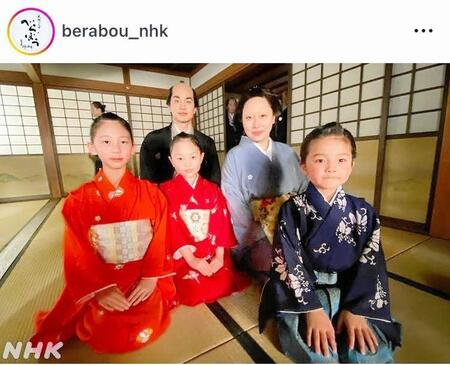 一家勢ぞろいのオフショット！「べらぼう」のインスタグラム＠ｂｅｒａｂｏｕ＿ｎｈｋより