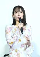 　新番組収録のエピソードを話す吉岡里帆（撮影・園田高夫）