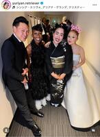 さすが「大化け」芸人！アリアナ・グランデらとぱしゃり。ゆりやんレトリィバァのインスタグラム＠ｙｕｒｉｙａｎ．ｒｅｔｒｉｅｖｅｒより