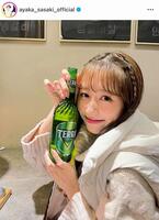 韓国でお酒を手ににっこりのあーりん。佐々木彩夏のインスタグラム＠ａｙａｋａ＿ｓａｓａｋｉ＿ｏｆｆｉｃｉａｌよ