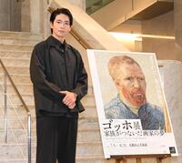 　フォトセッションに応じる松下洸平（撮影・高部洋祐）