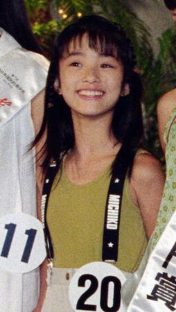 　全日本国民的美少女コンテストで審査員特別賞を受賞した上戸彩＝１９９７年８月