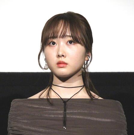 　舞台あいさつに登壇した本田望結