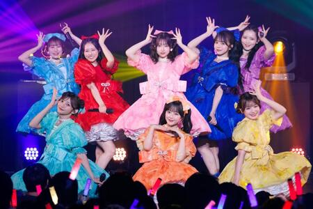 かわいい全開のステージを繰り広げたＣＵＴＩＥ　ＳＴＲＥＥＴ　（撮影・ヨシモリユウナ）
