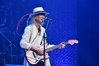 　古希記念ライブでギターをかき鳴らしたＣｈａｒ