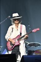 　古希記念ライブでギターをかき鳴らしたＣｈａｒ