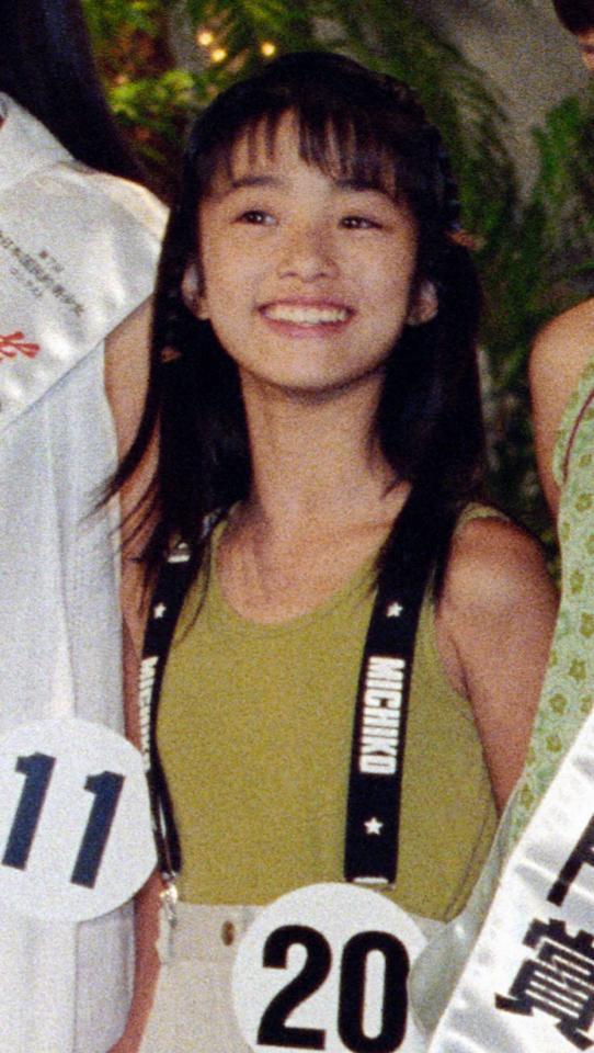 　全日本国民的美少女コンテストで審査員特別賞を受賞した上戸彩＝１９９７年８月