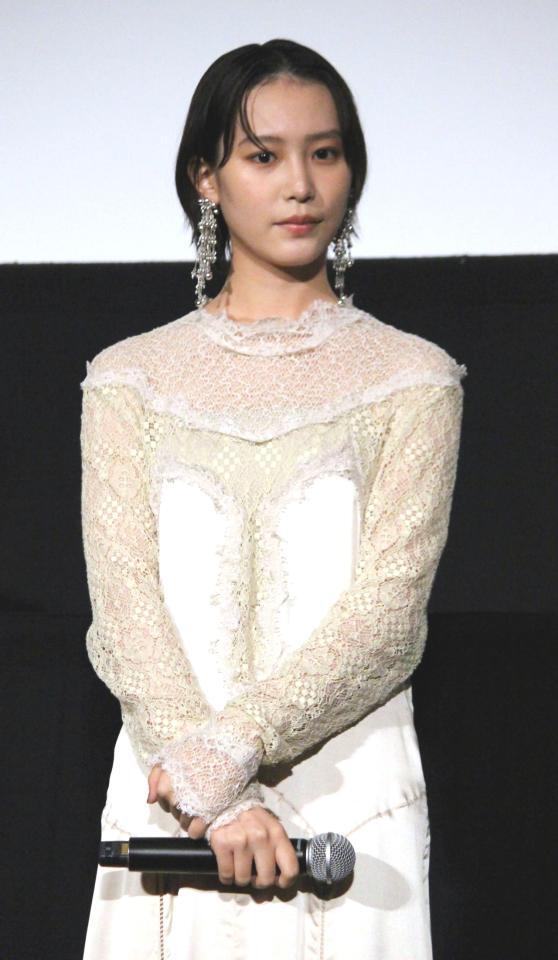 　舞台あいさつに登壇した南沙良