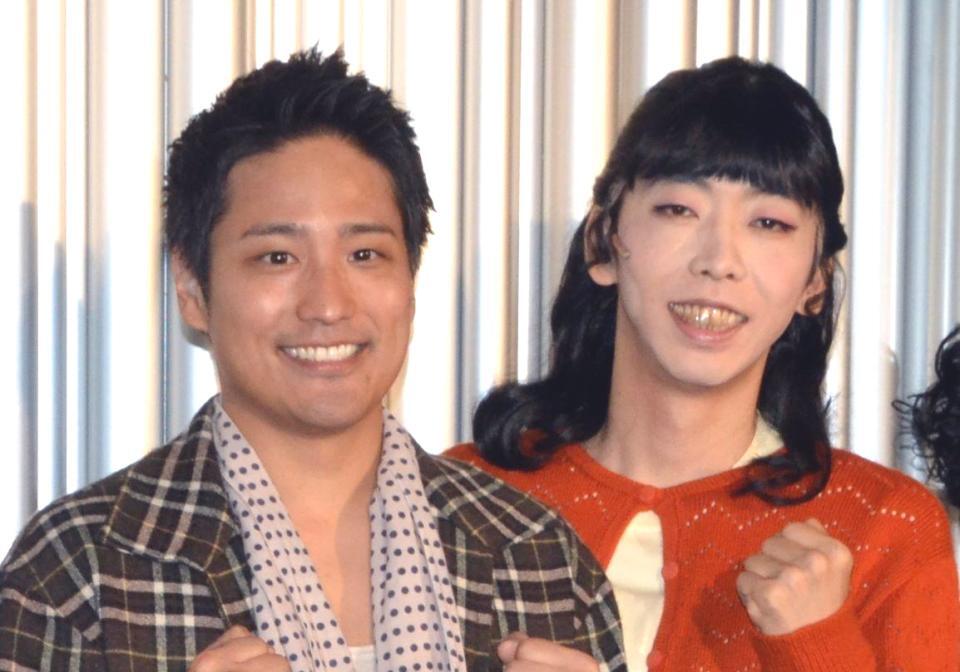 　舞台「泣くロミオと怒るジュリエット　２０２５」の取材会に登場した桐山照史（左）と柄本時生