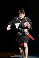 　五木ひろし（提供・新歌舞伎座　Ⓒ田中聖太郎）