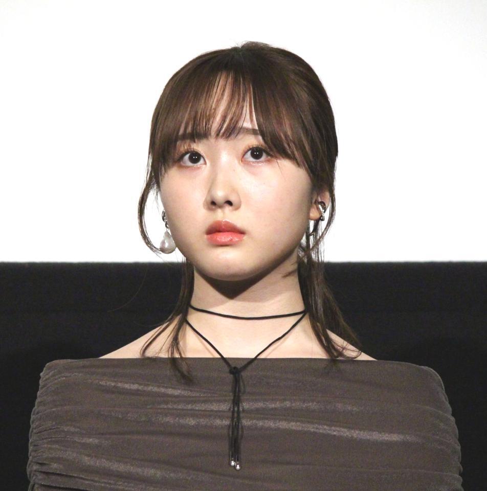 　舞台あいさつに登壇した本田望結