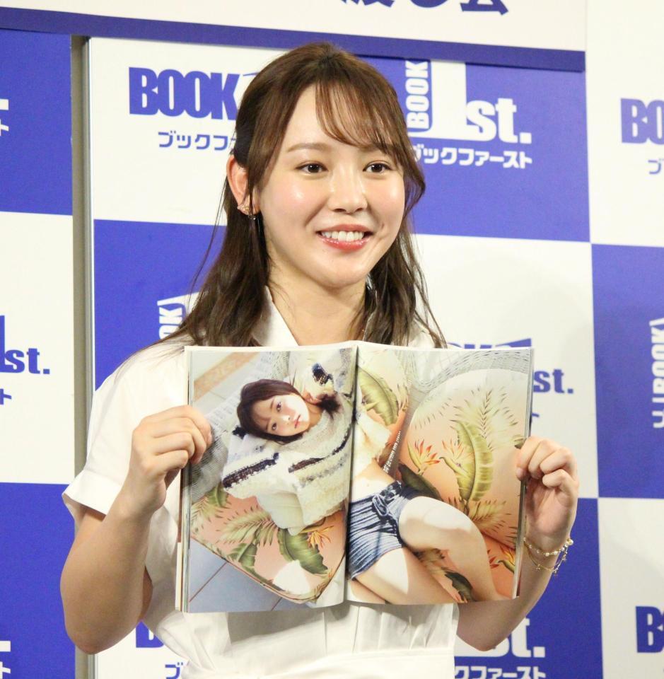 　発売記念イベントに登壇した森千晴アナウンサー