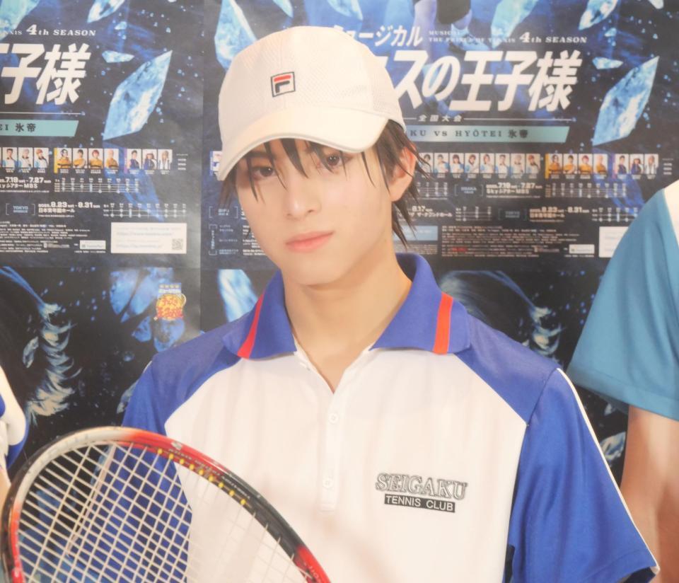 　撮影に応じた竹内雄大