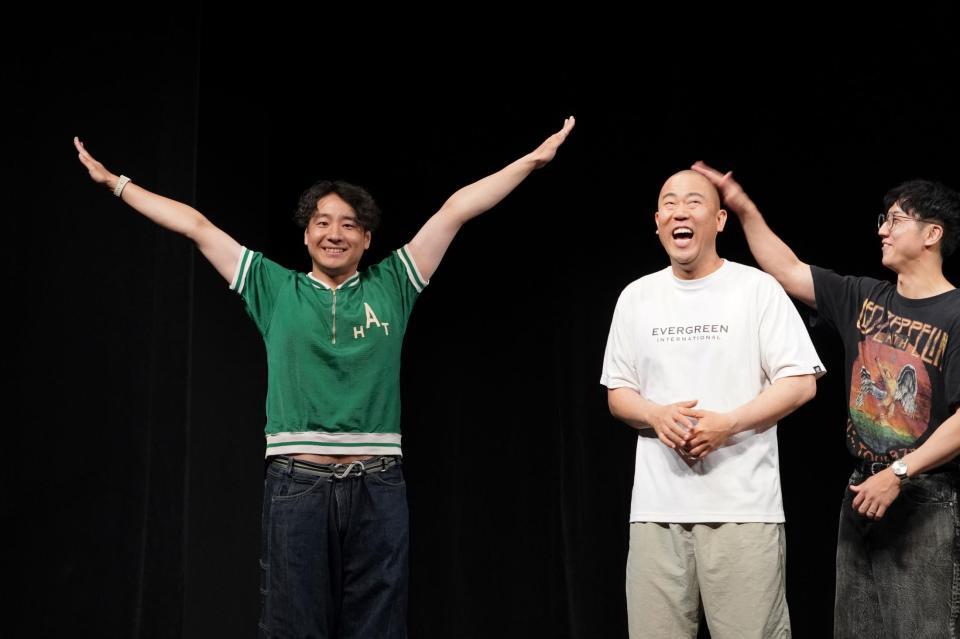 　吉本興業の新劇場「ＹＯＳＨＩＭＯＴＯ　ＲＯＰＰＯＮＧＩ　ＴＨＥＡＴＥＲ」のこけら落とし公演に出演した（左から）田津原理音、ナダル、西野創人