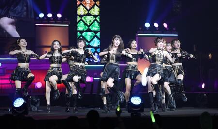 　会場を沸かせるモーニング娘。’２５（撮影・佐々木彰尚）
